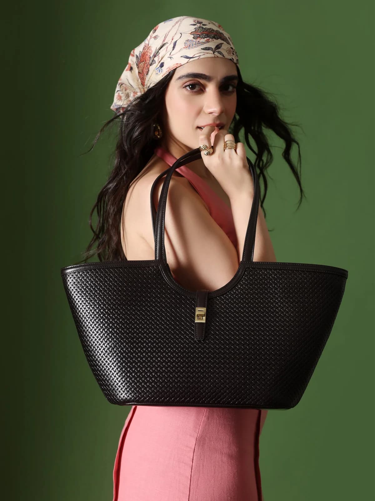 Amalfi Tote (Warm Black) thumbnail 2