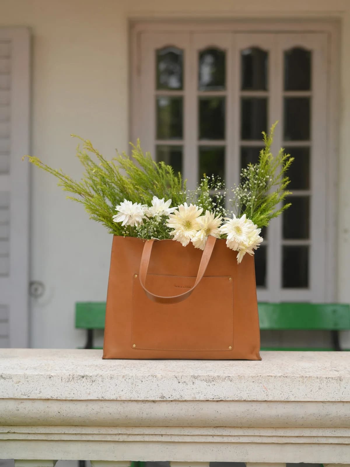 Artist's Tote (Tuscany Tan) thumbnail 3