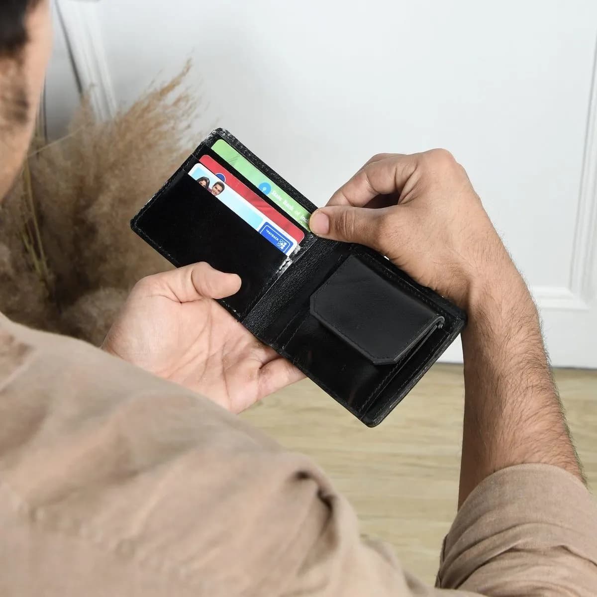 Lynch Bi-Fold Wallet thumbnail 2