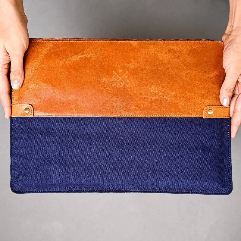 Canvas & Leather Luxe Sleeve 002 thumbnail 2