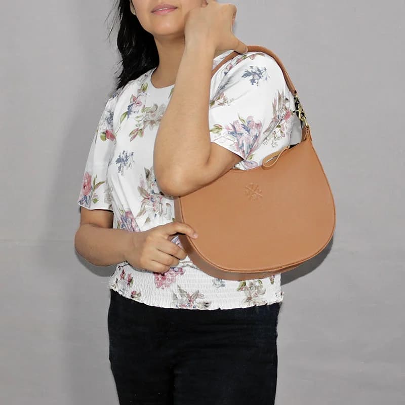Classic Clutch Bag thumbnail 11