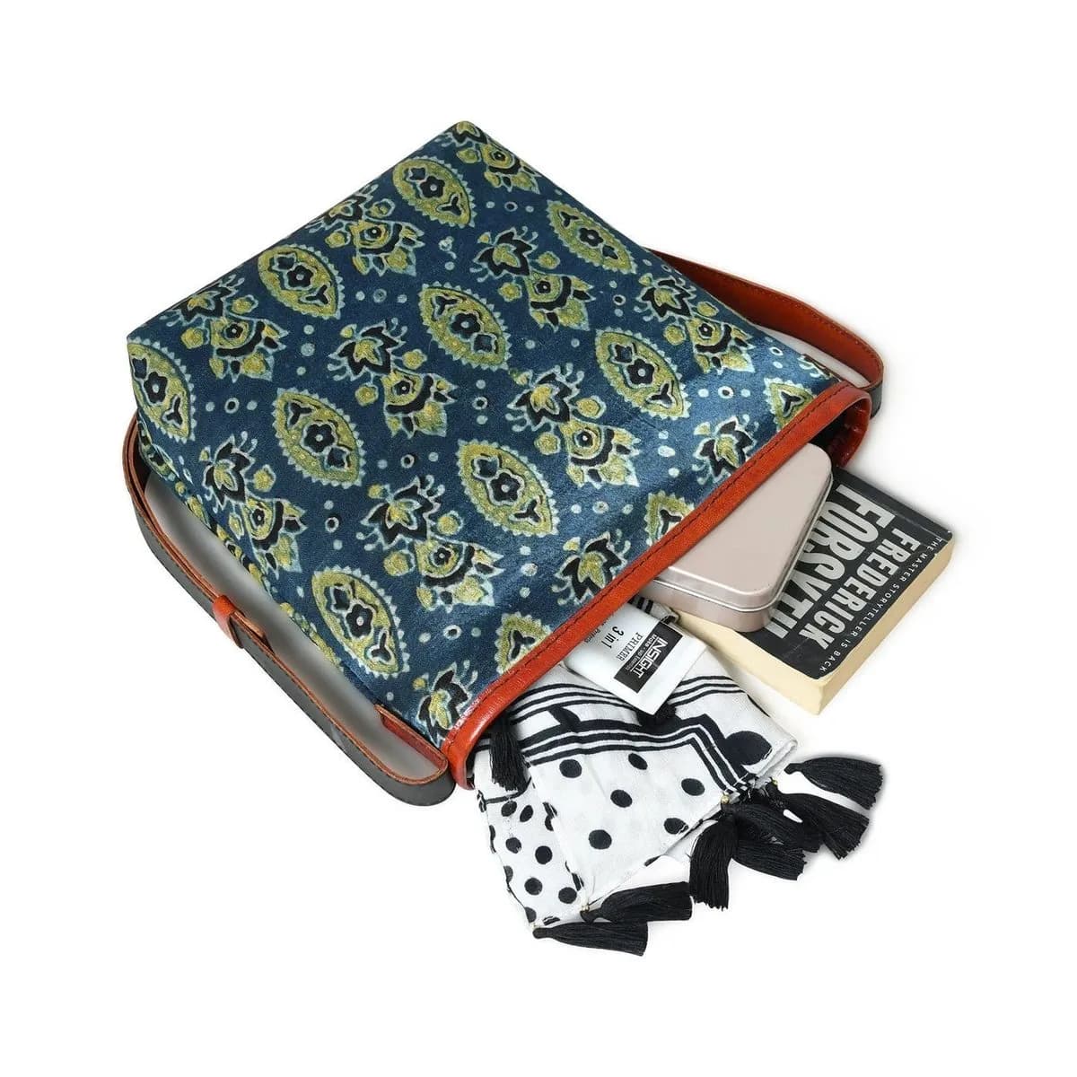 Heritage Ajrakh Leather Tote Bag thumbnail 9