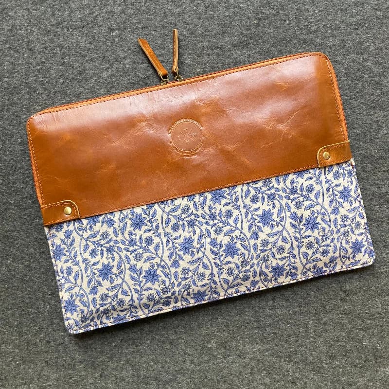Island Bloom Leather Laptop thumbnail 10