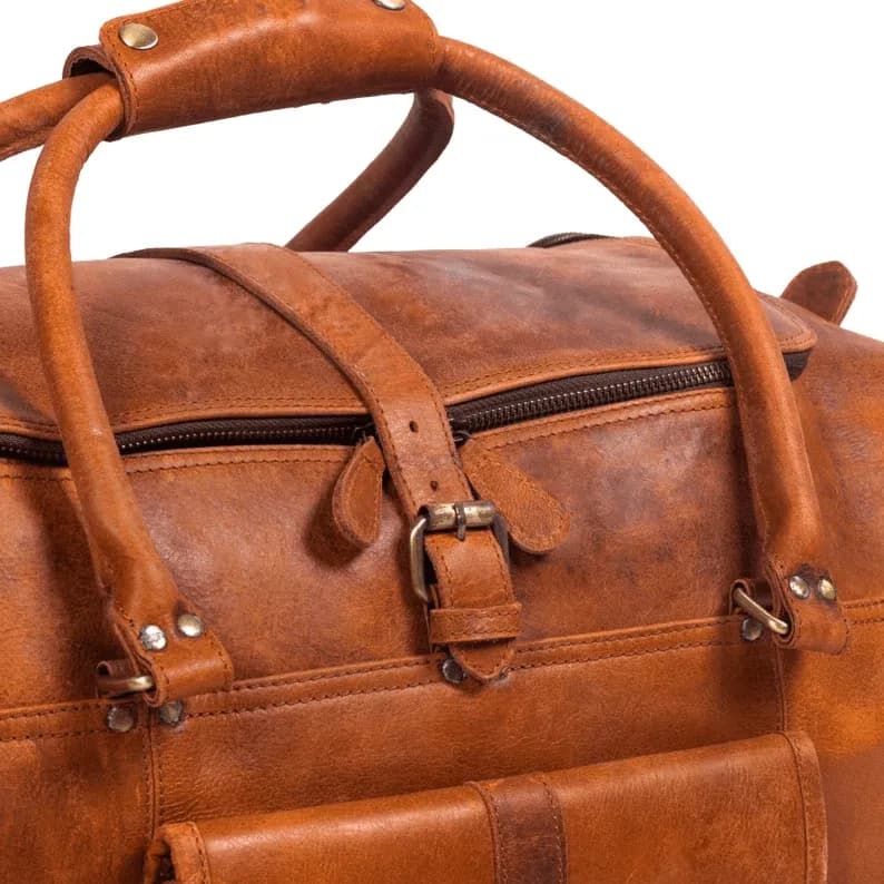 Handcrafted Heritage Leather Duffle Bag thumbnail 5
