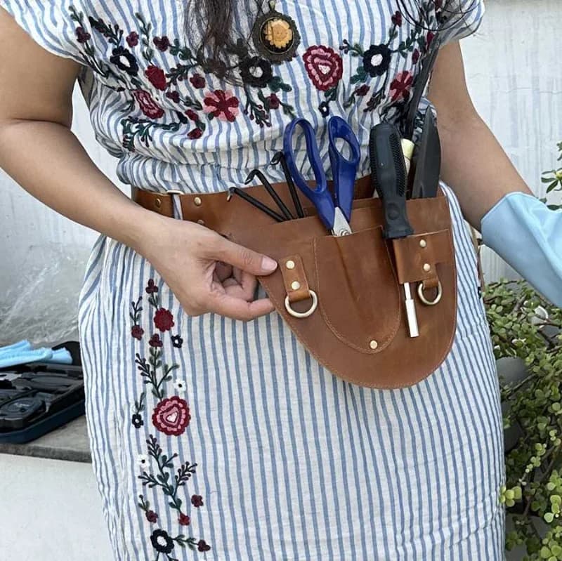 Leather Gardening Tool Belt thumbnail 8