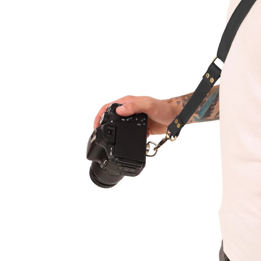 Monolens Leather Camera Strap Black thumbnail 3