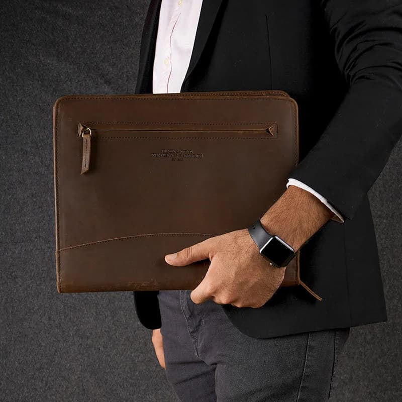 Paramount Folder 002 thumbnail 2