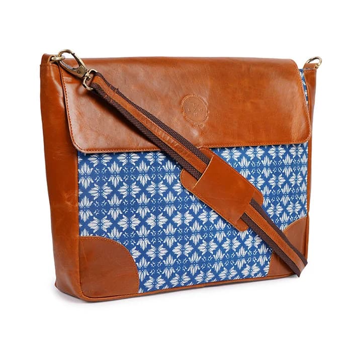 Pattachitra Flap Laptop Bag thumbnail 2