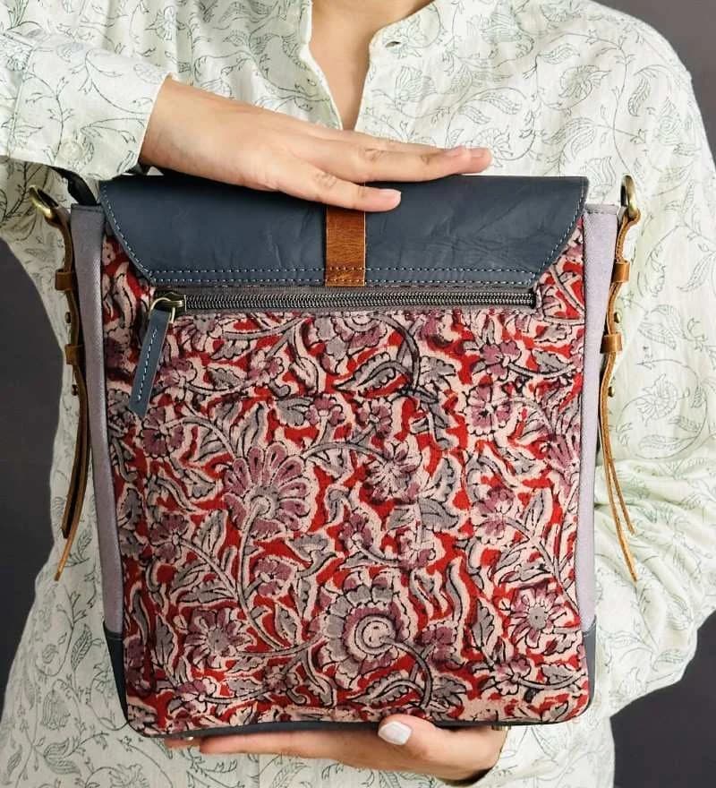 Rangreza Flap Sling Bag thumbnail 3