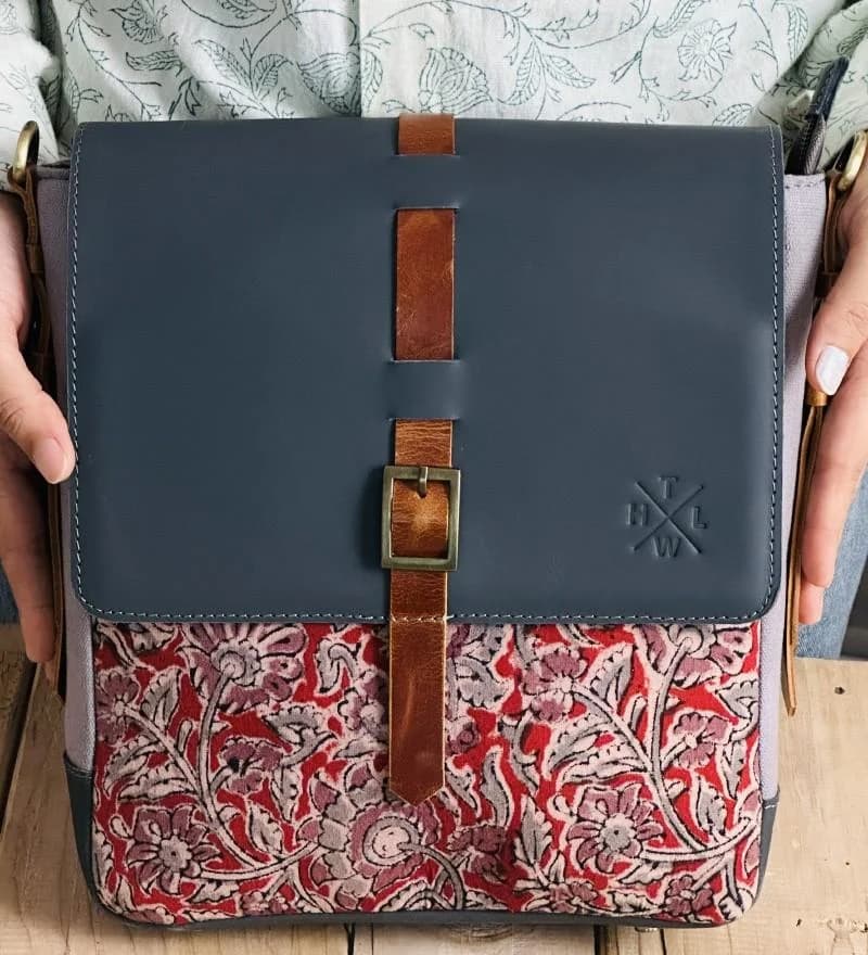 Rangreza Flap Sling Bag thumbnail 7