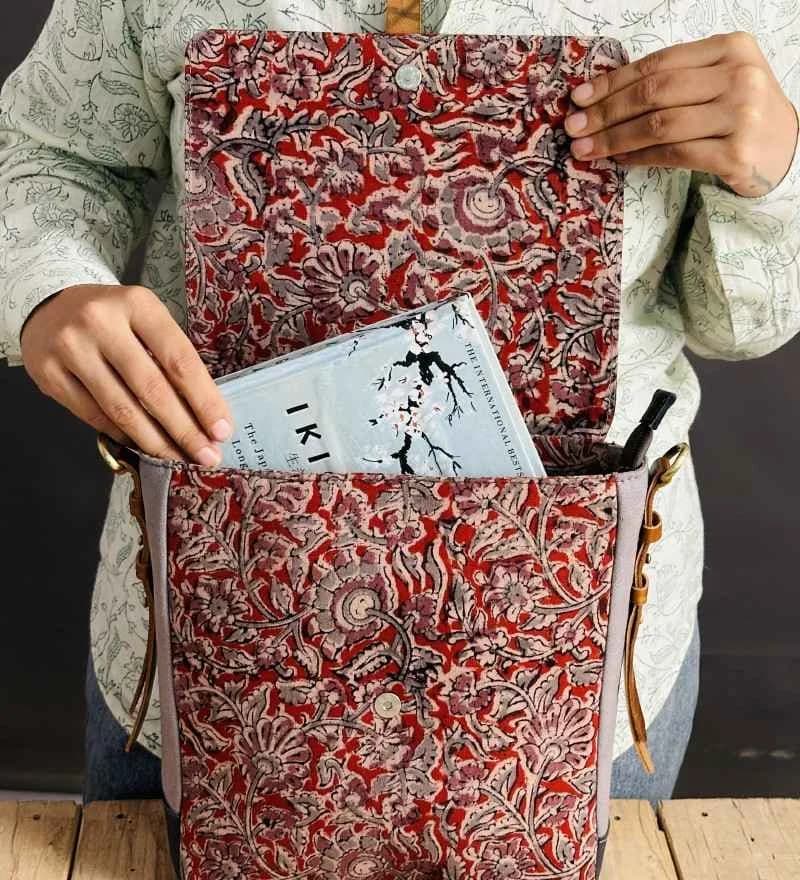 Rangreza Flap Sling Bag thumbnail 8