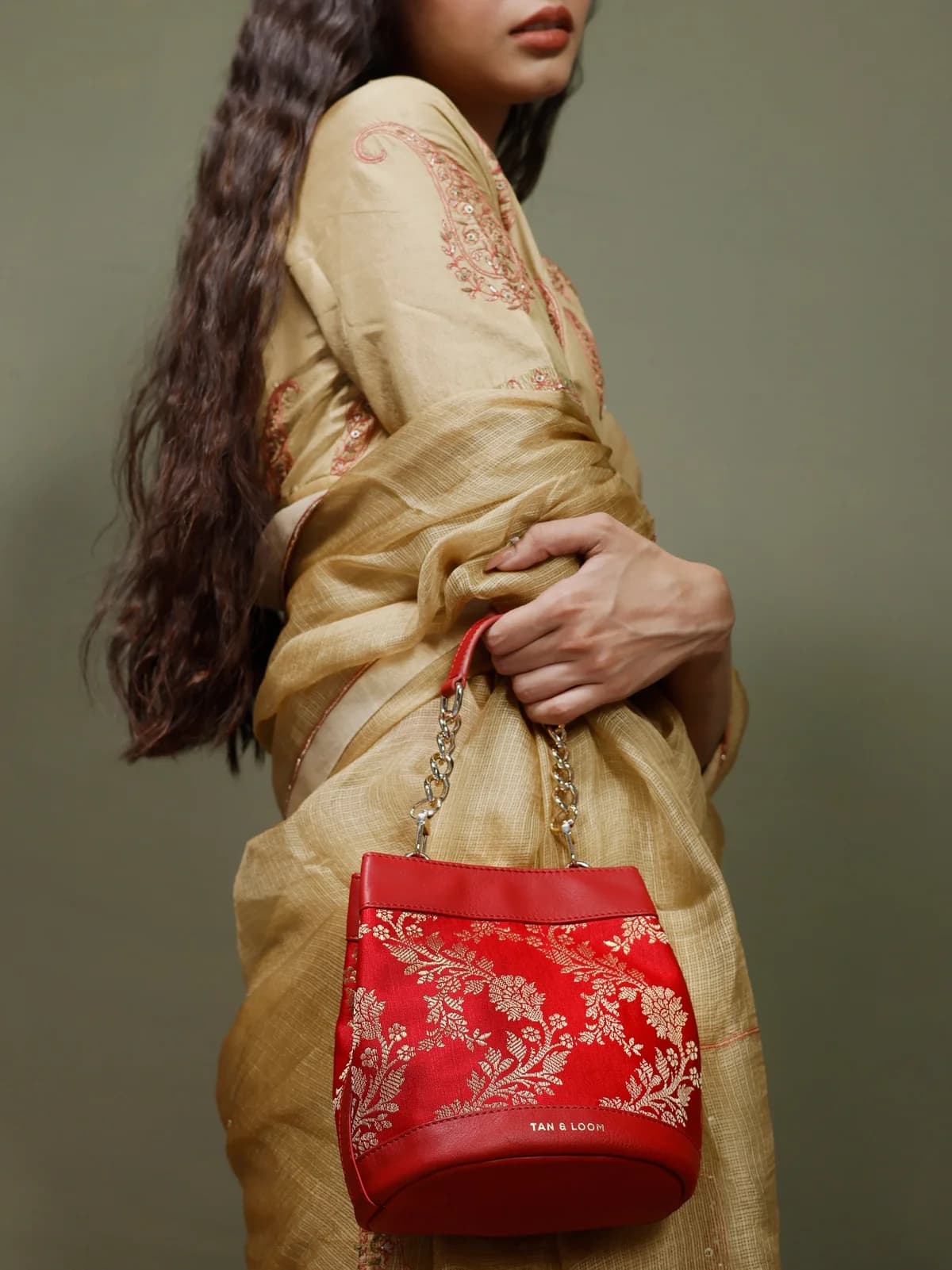 Rani Batua (Bridal Red Brocade) thumbnail 2
