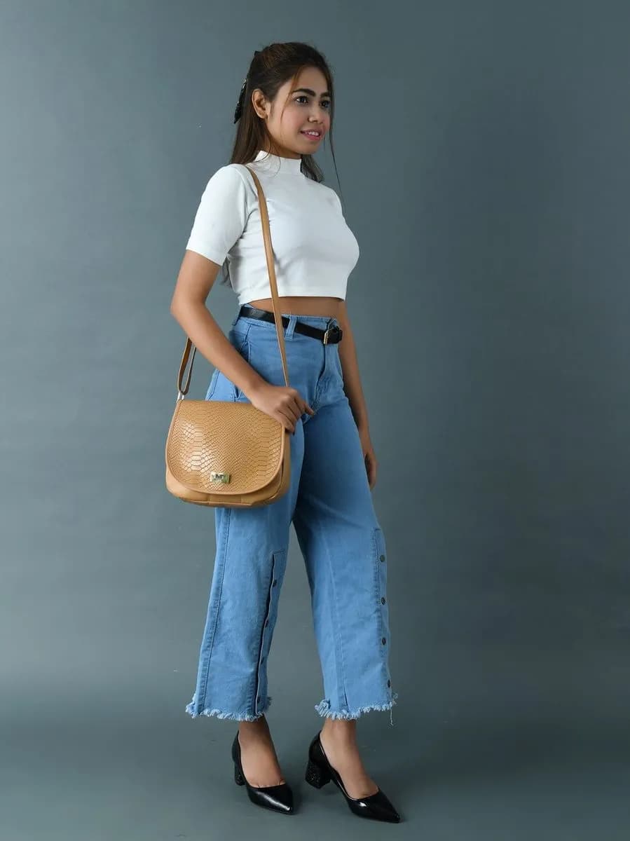 The Croco Satchel - Beige thumbnail 8