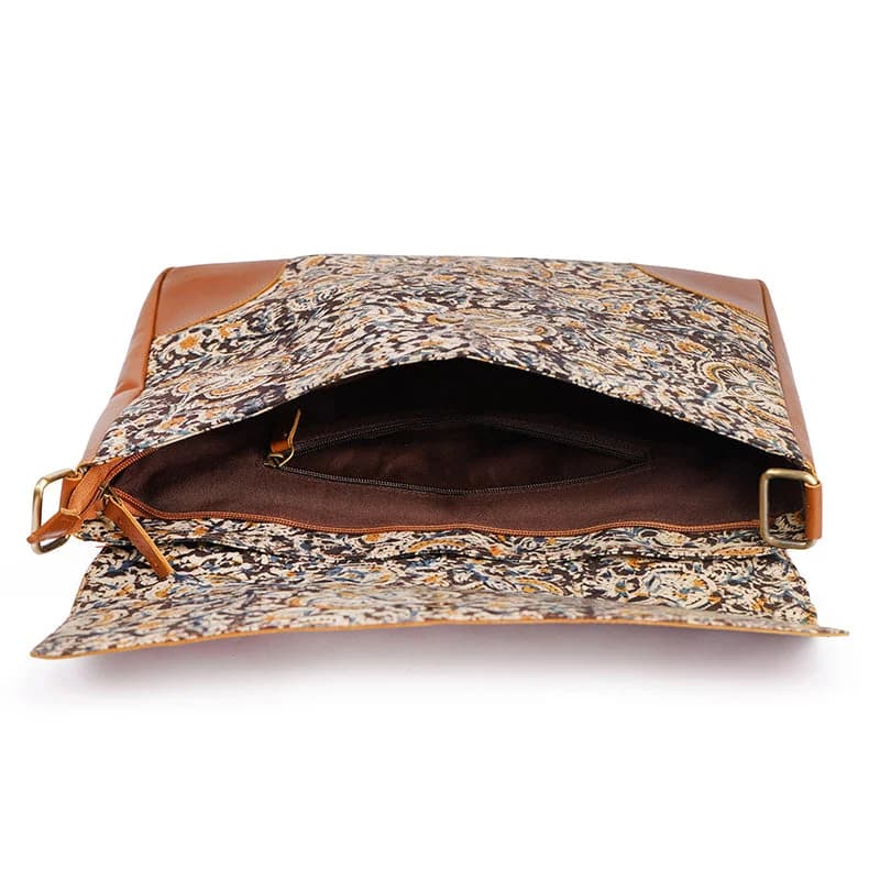 Traditional Laptop Bag thumbnail 3