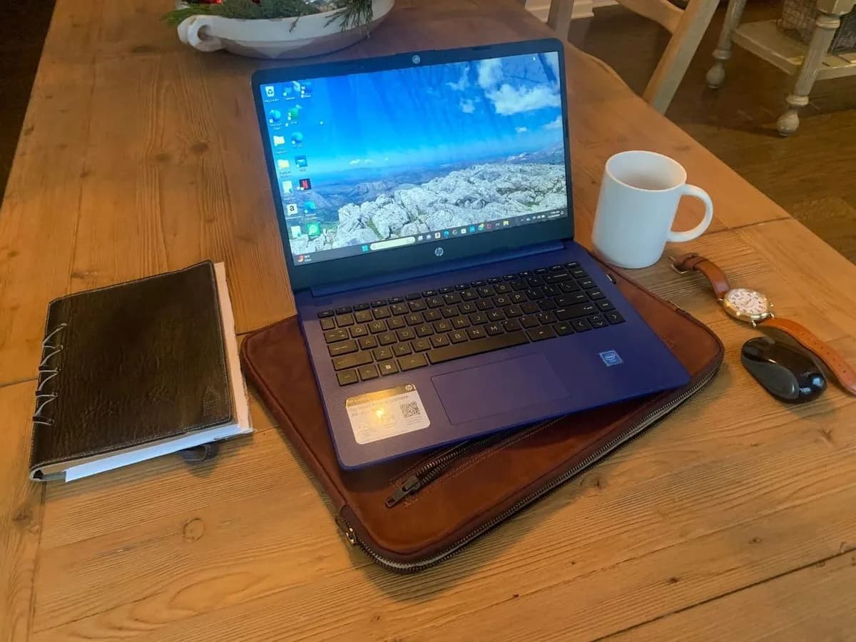 Zento Laptop Sleeve - Dark Brown thumbnail 14