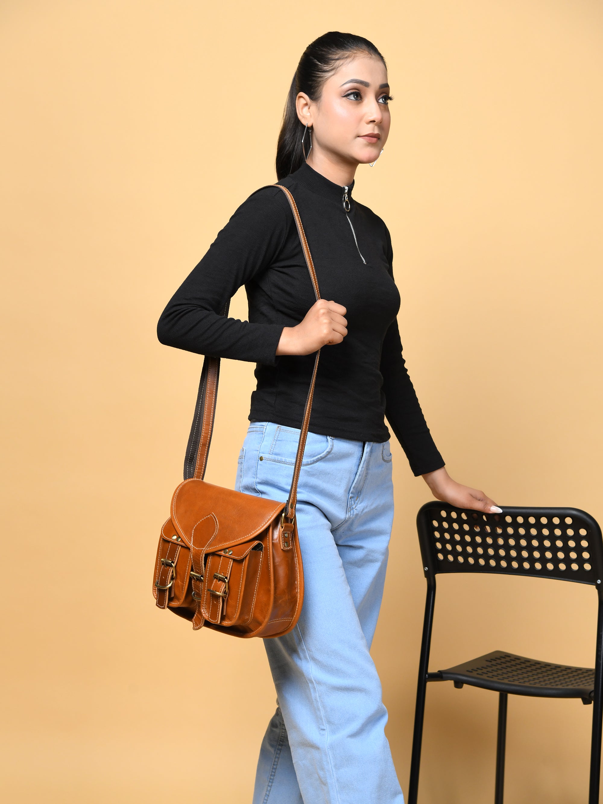 2-Pocket Leather Sling For Women thumbnail 7