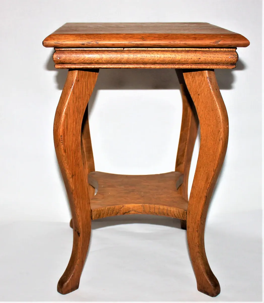 IndiFashs Antique Parlor Table