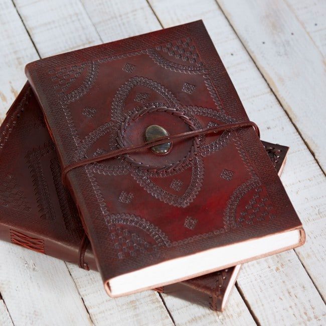 IndiFash - Vintage Flower With Single Stone Embossed Unique Design 7″5 Handcrafted Leather Journal/Diary 200 page | 100% Genuine Leather