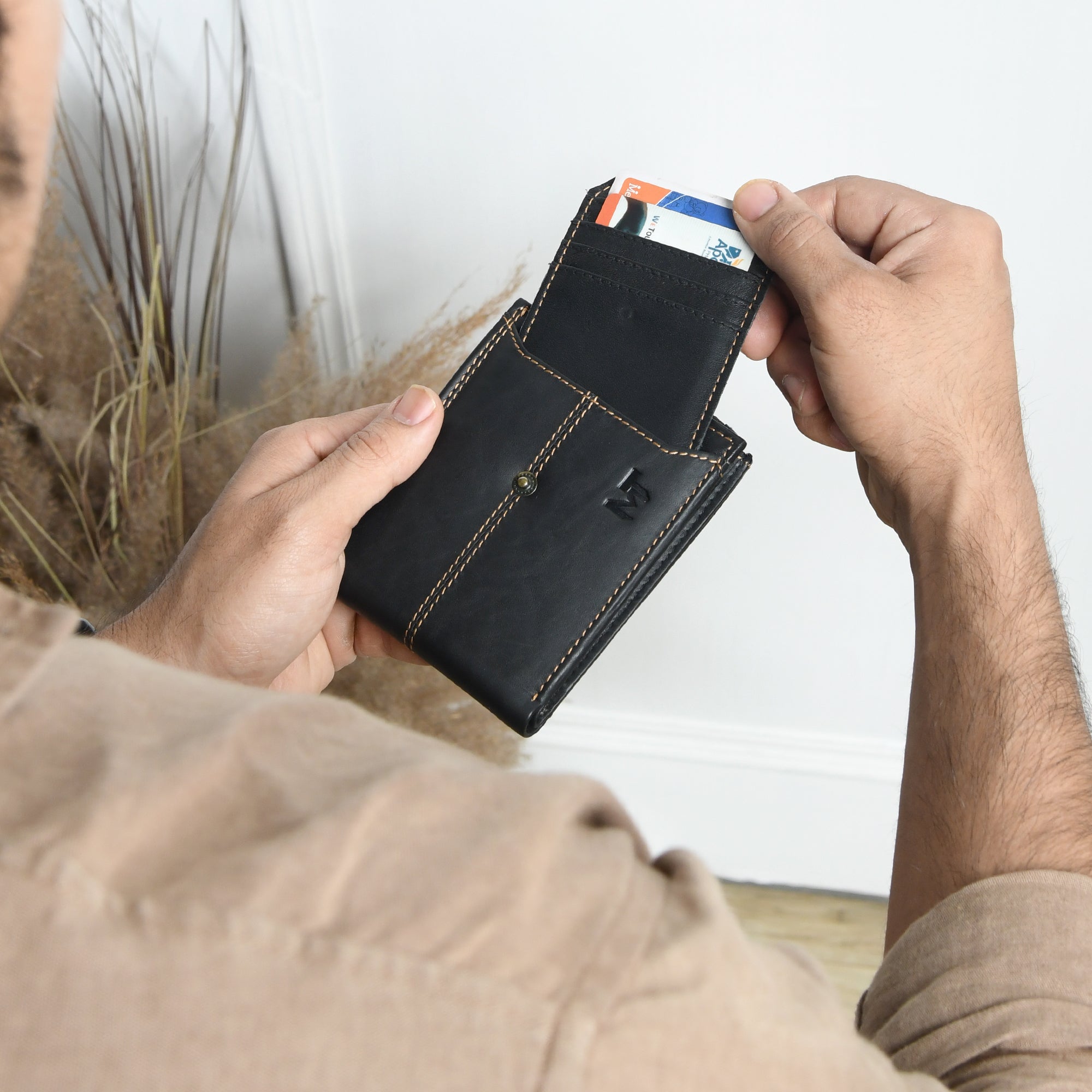 Kellner Bi-Fold Wallet thumbnail 3