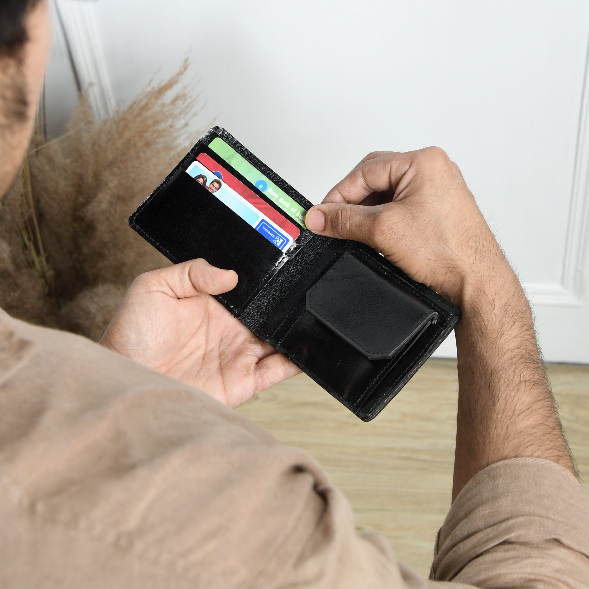 Lynch Bi-Fold Wallet thumbnail 2