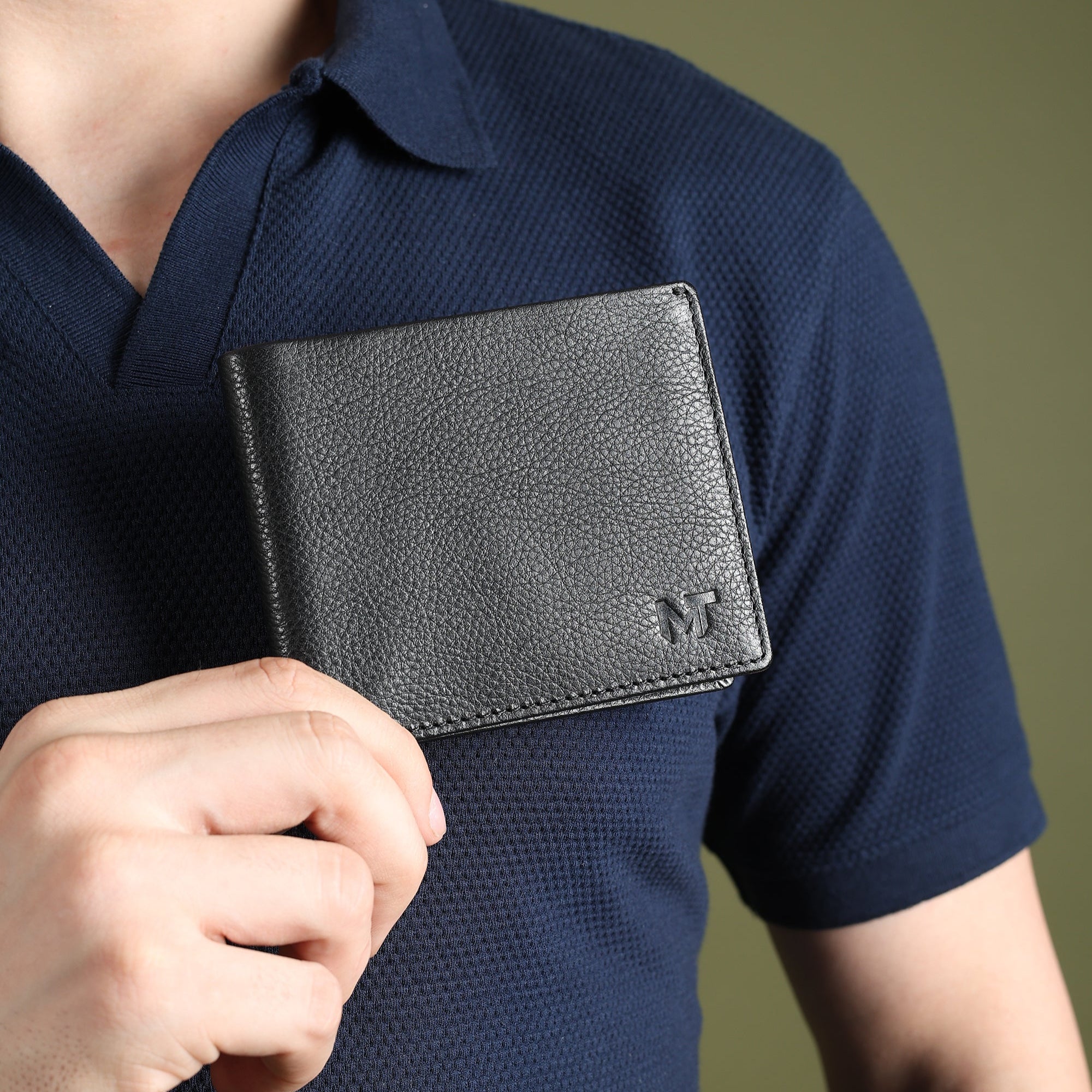 Black Minimal Contrast Wallet thumbnail 2