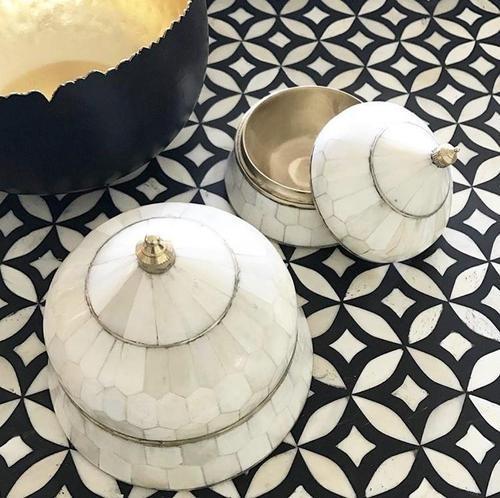 Bone Inlay Box Suri Round Box