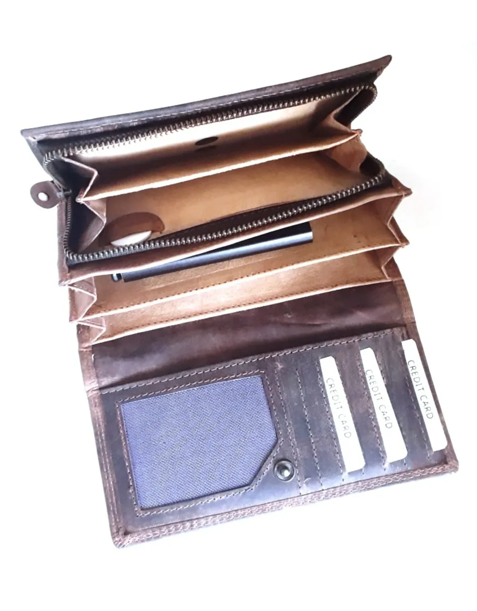 Brown buffalo hunter Leather Clutch thumbnail 2