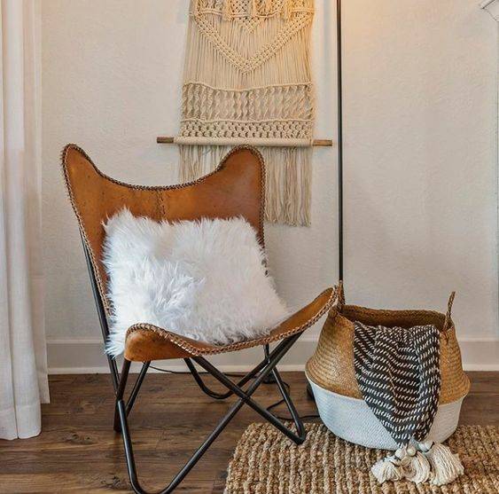 Butterfly Chair thumbnail 2