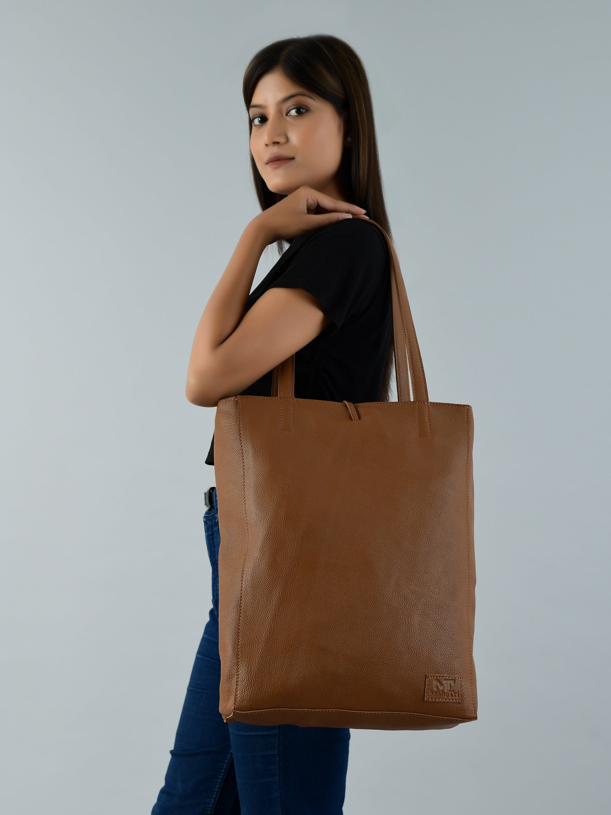 Café Chic Women's Leather Tote Bag thumbnail 2