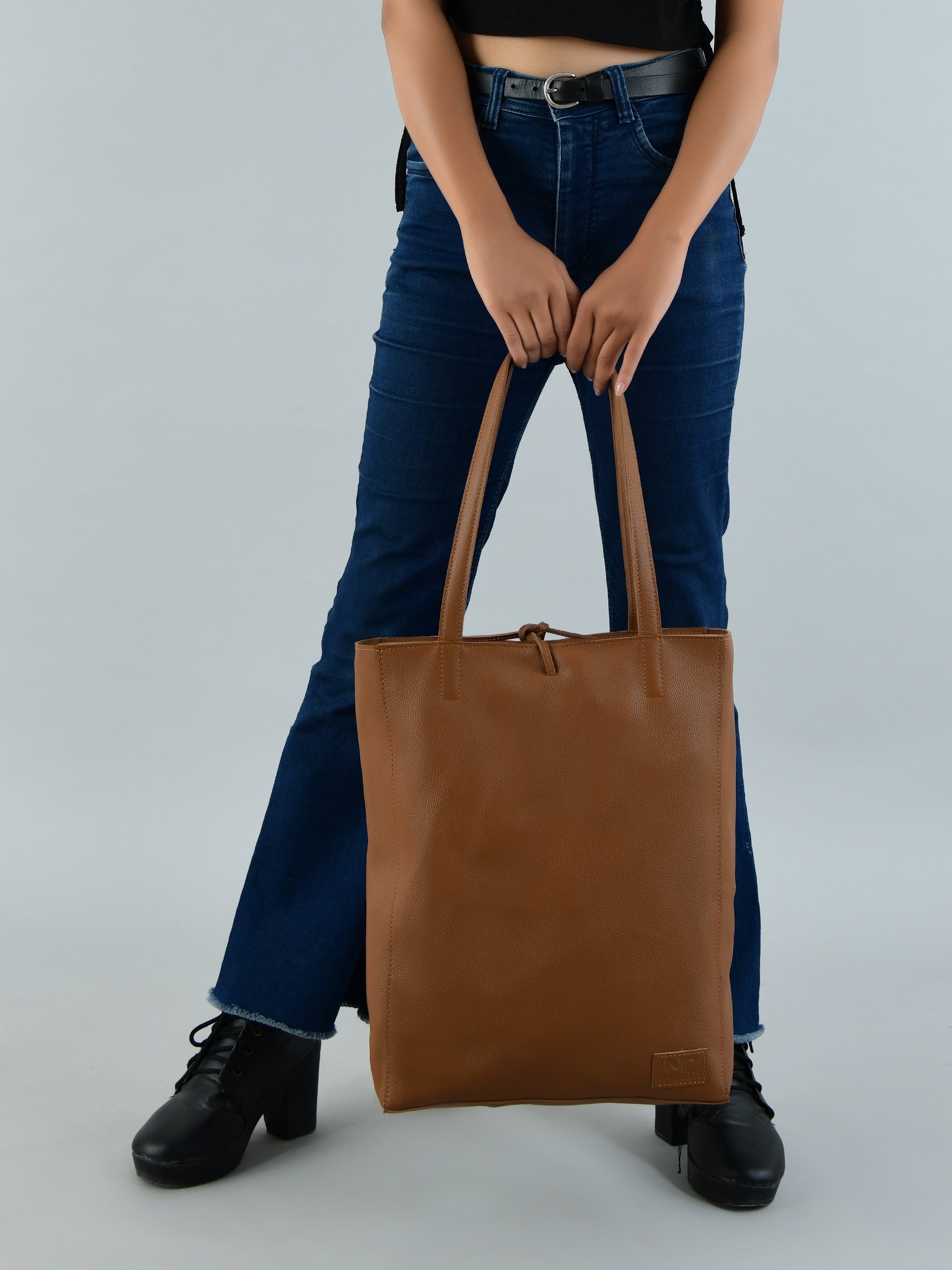 Café Chic Women's Leather Tote Bag thumbnail 6