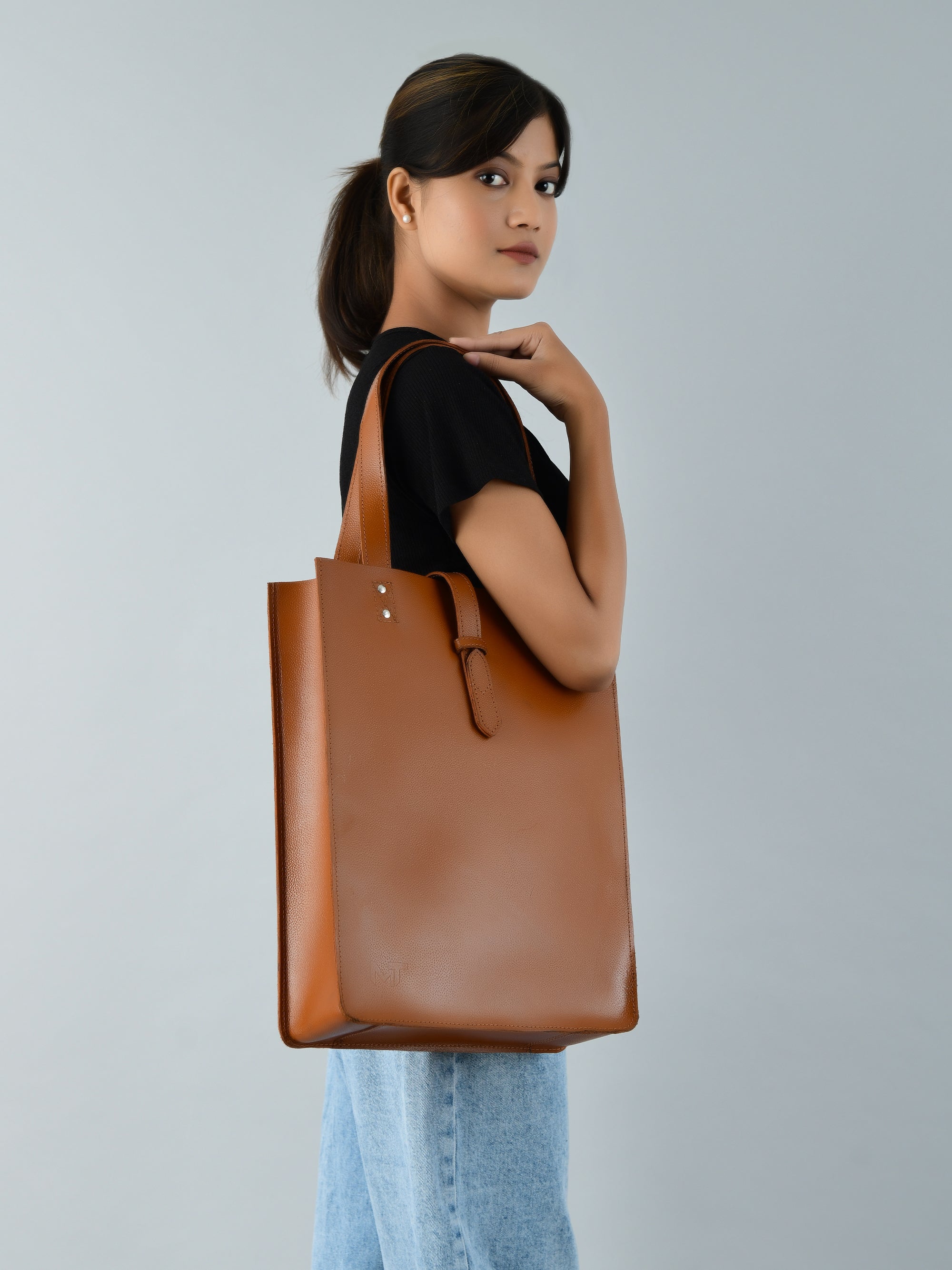 Chestnut Elegance Leather Tote thumbnail 10