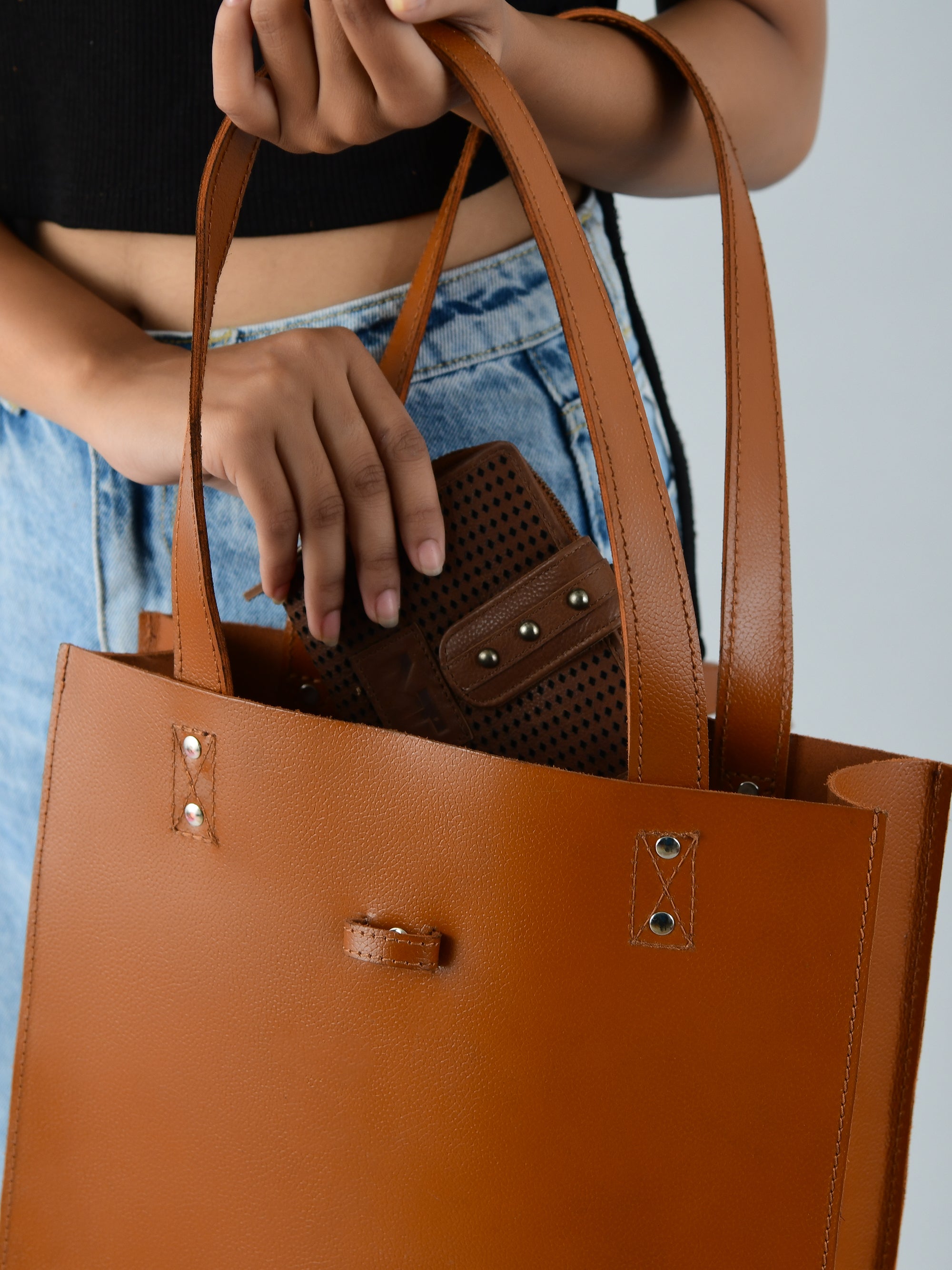 Chestnut Elegance Leather Tote thumbnail 11