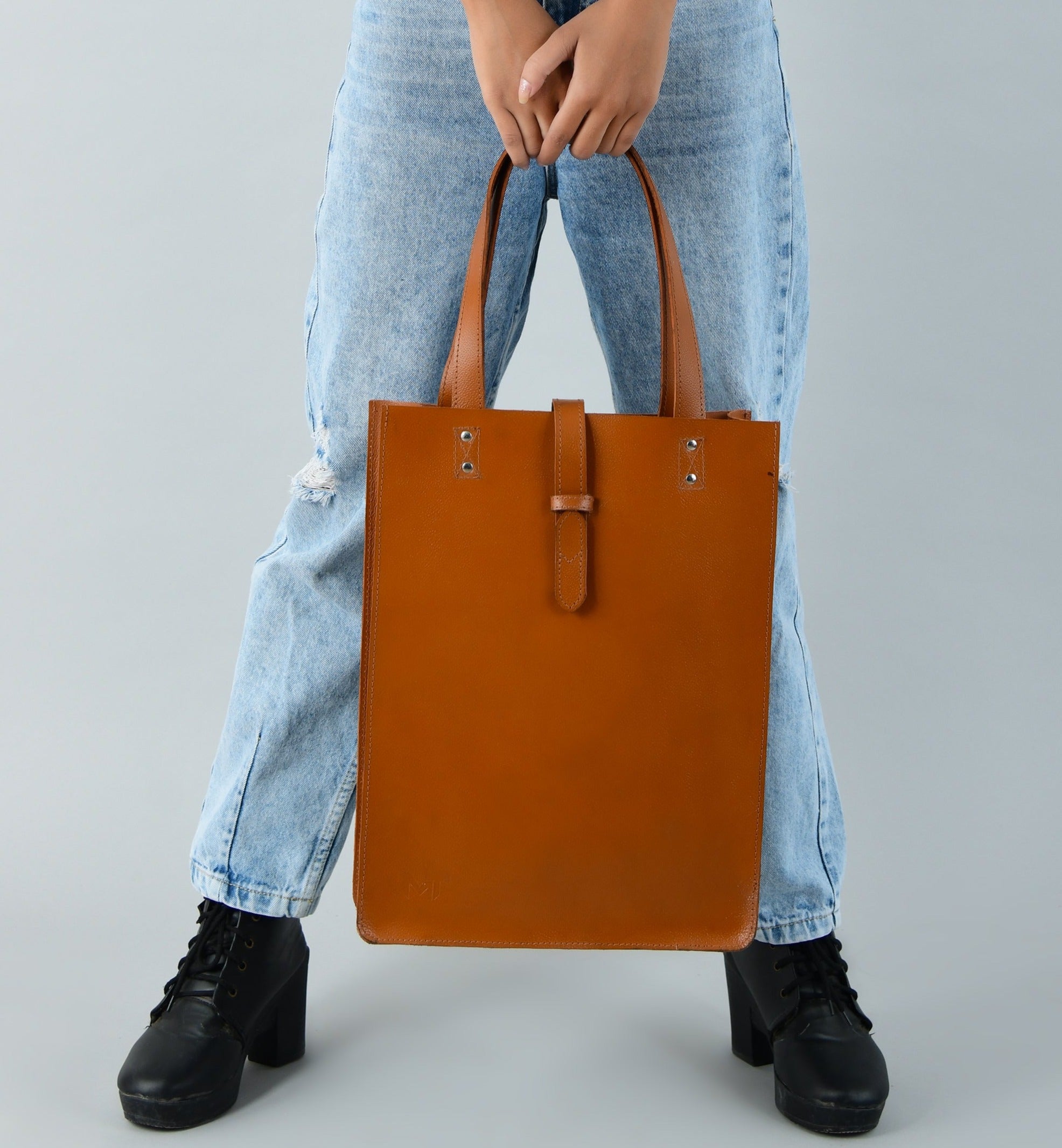 Chestnut Elegance Leather Tote thumbnail 3