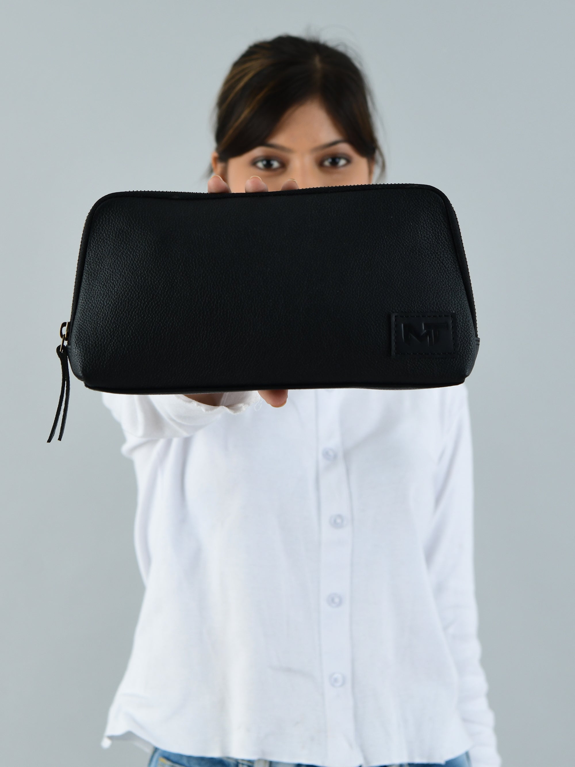 Classic Black Leather Clutch thumbnail 10