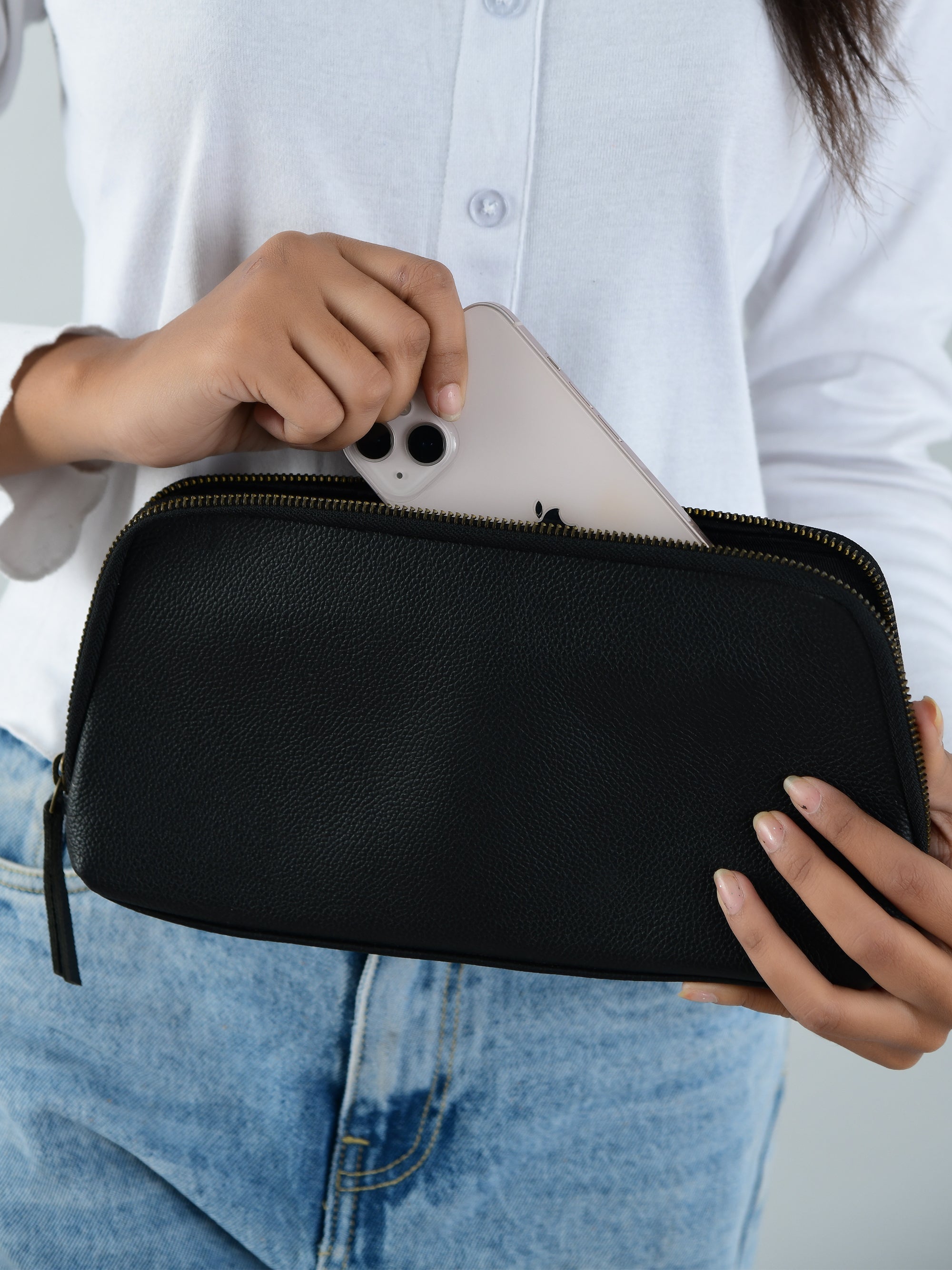 Classic Black Leather Clutch thumbnail 2