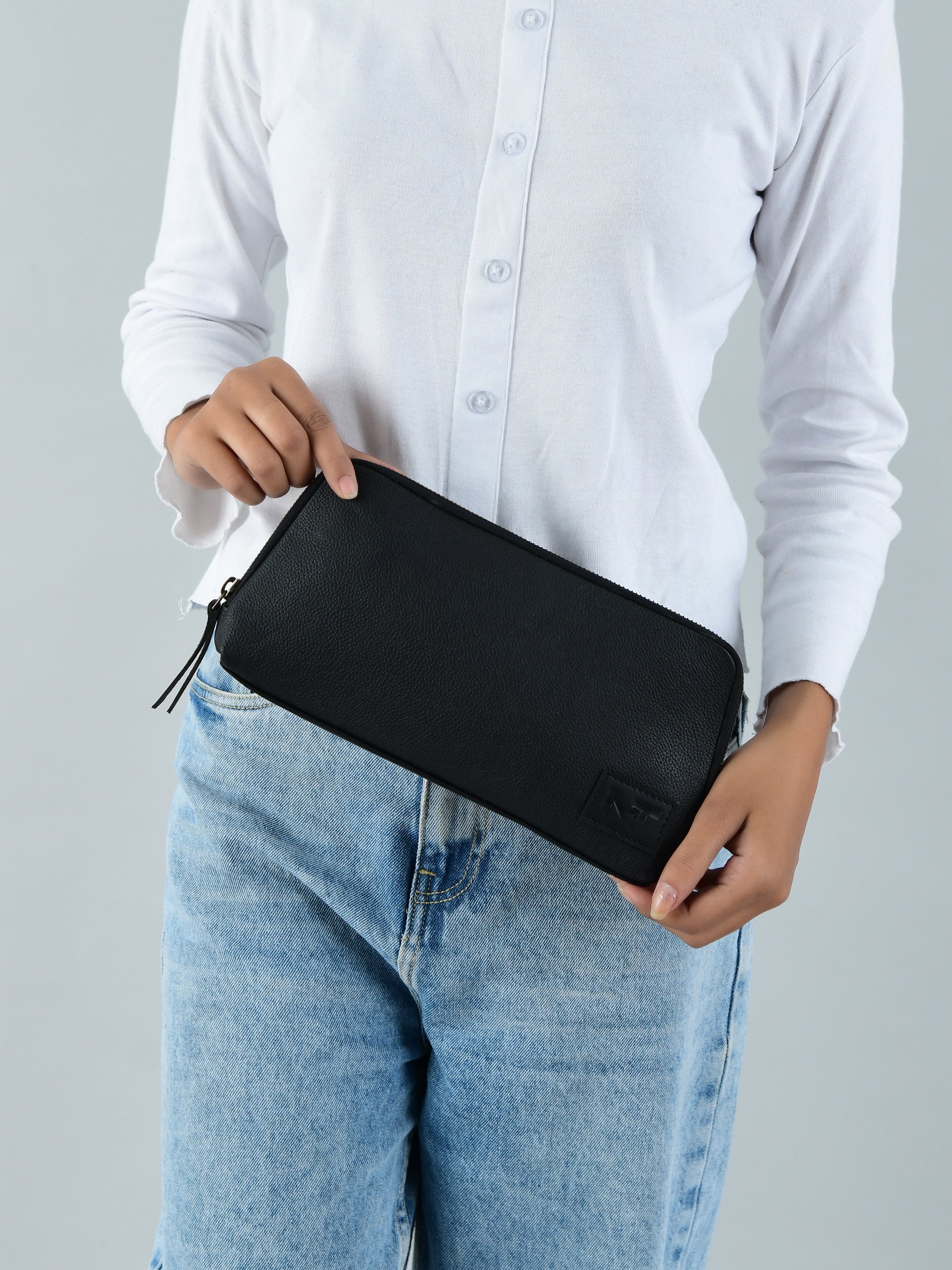 Classic Black Leather Clutch thumbnail 9