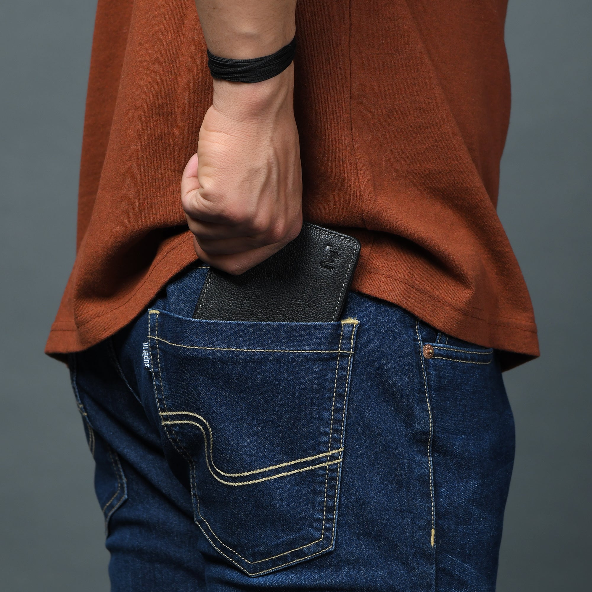 Classic Black Leather Wallet thumbnail 2