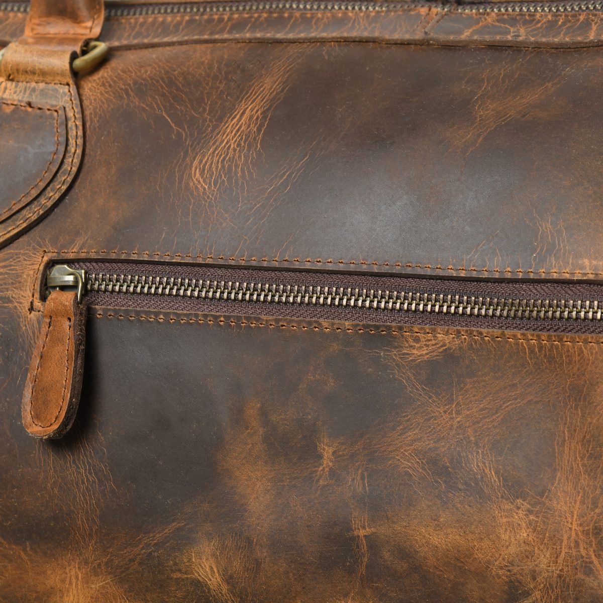 IndiFash 22 Inch Buffalo Oil Pull Up bag thumbnail 3