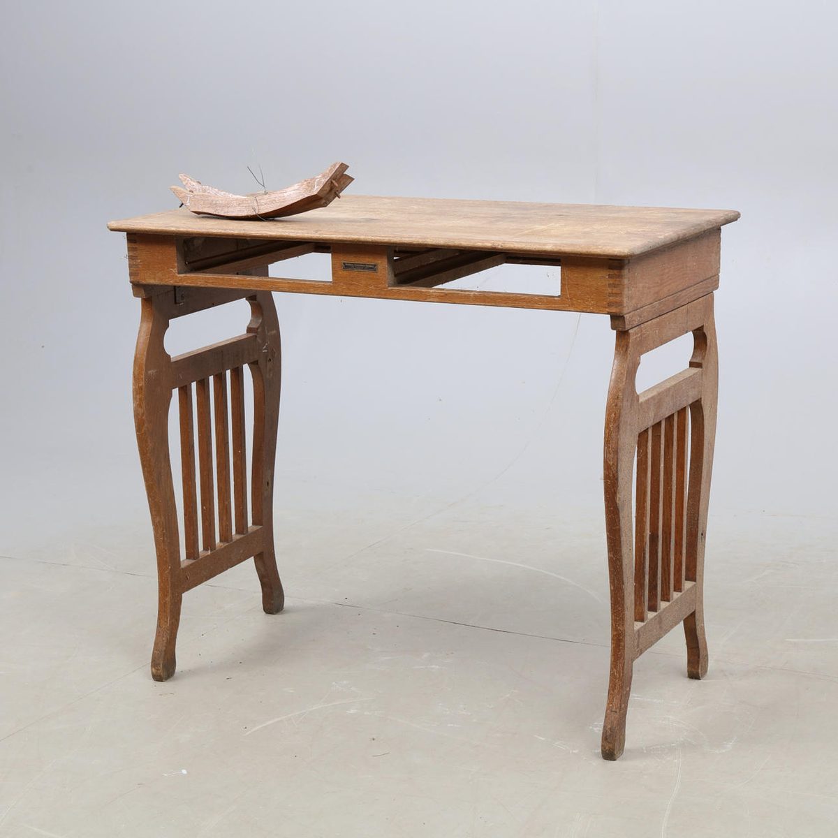 IndiFash Antique Wooden Desk