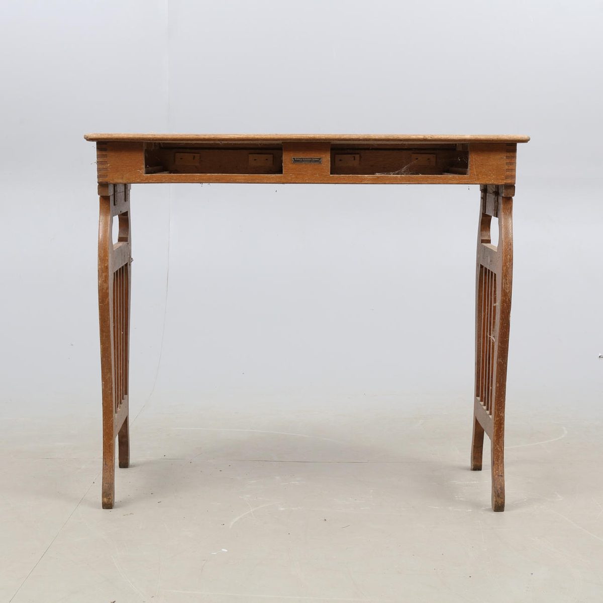 IndiFash Antique Wooden Desk thumbnail 2