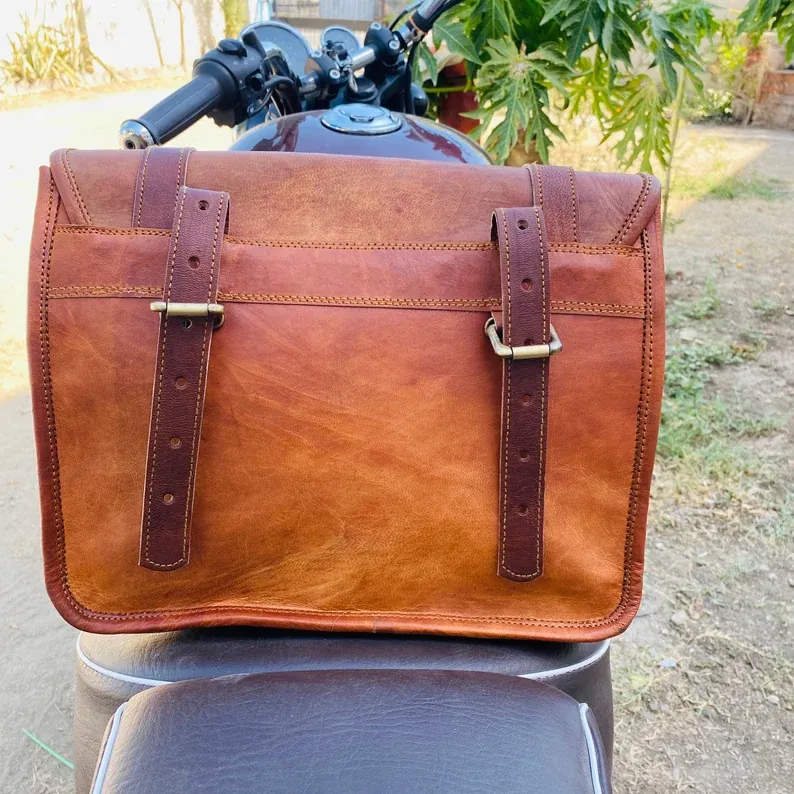 IndiFash Classic Leather Motorcycle Saddlebag thumbnail 4