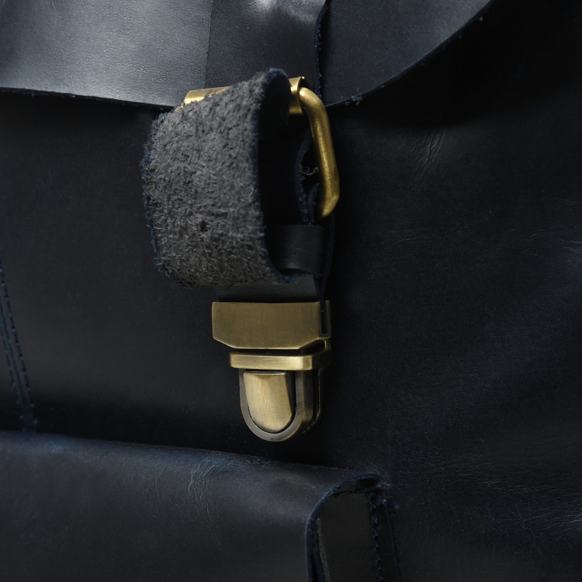 IndiFash buffalo leather Women backpack thumbnail 3