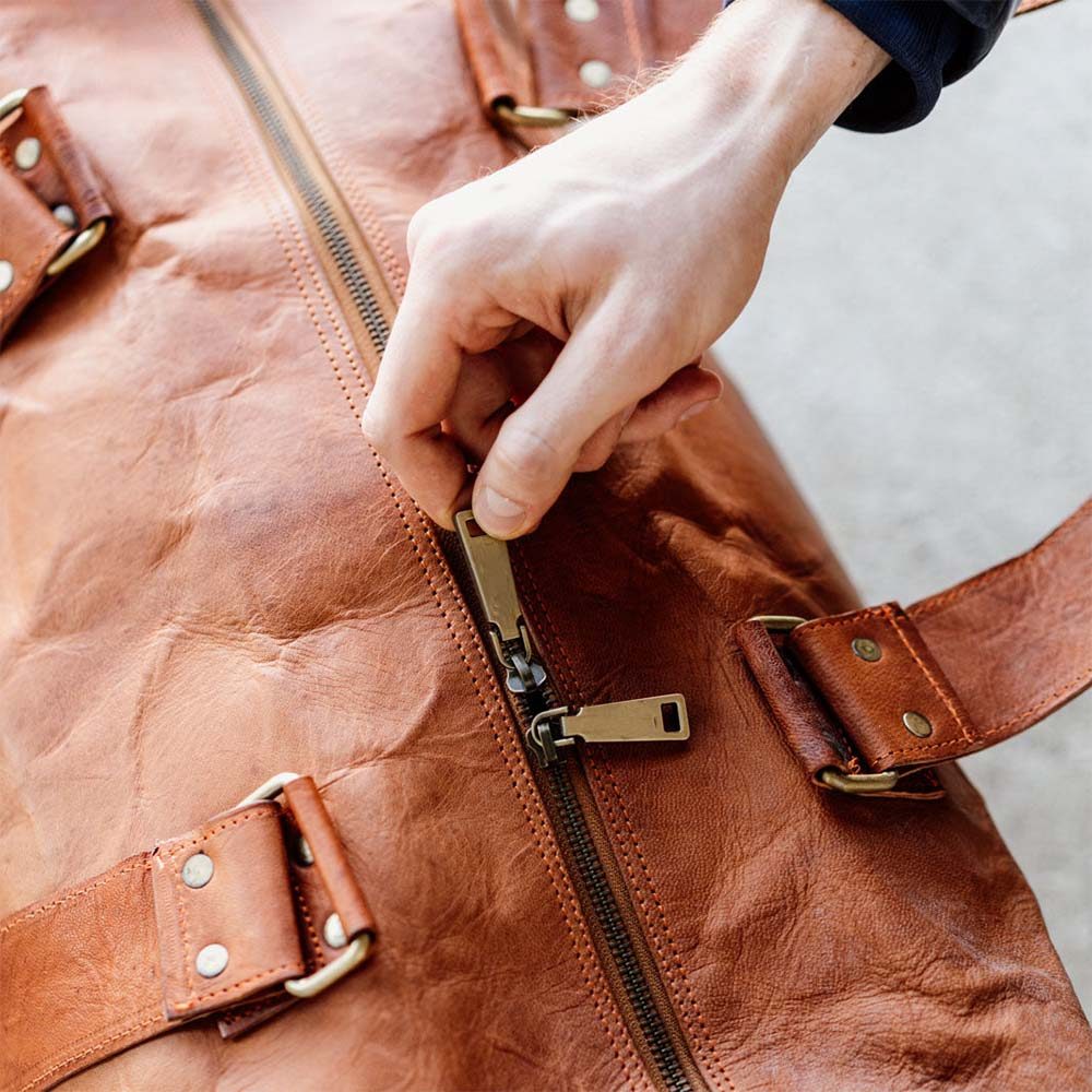 IndiFash 20 Inch brown duffle leather bag thumbnail 4