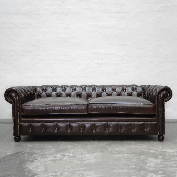 IndiFash Earle Chesterfield Tobacco Brown Leather Sofa 2 Seater