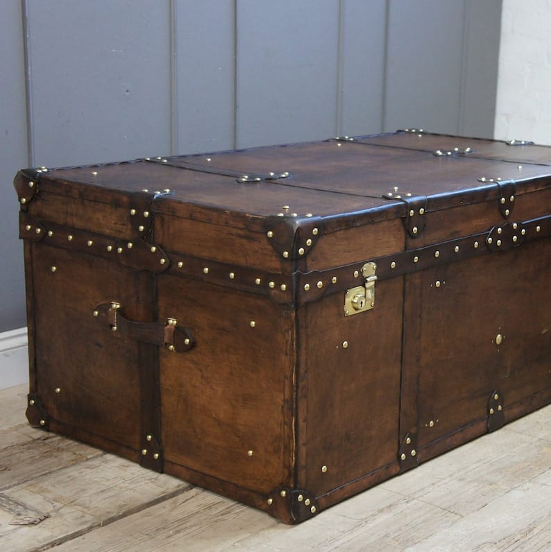 IndiFash Handmade Bridle Leather Coffee Table Trunk thumbnail 3