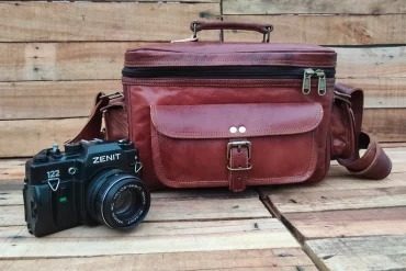 IndiFash Leather Camera Bag thumbnail 2