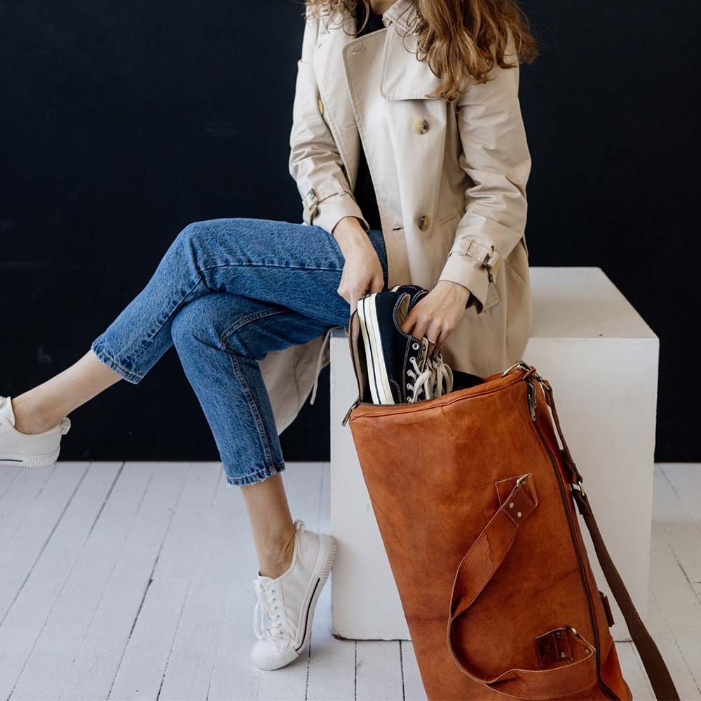 IndiFash leather duffle bag thumbnail 5