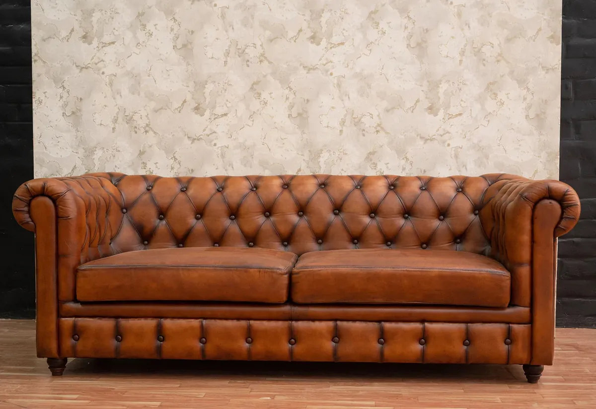 IndiFash Traditional Chesterfield 2 Seater Sofas thumbnail 6