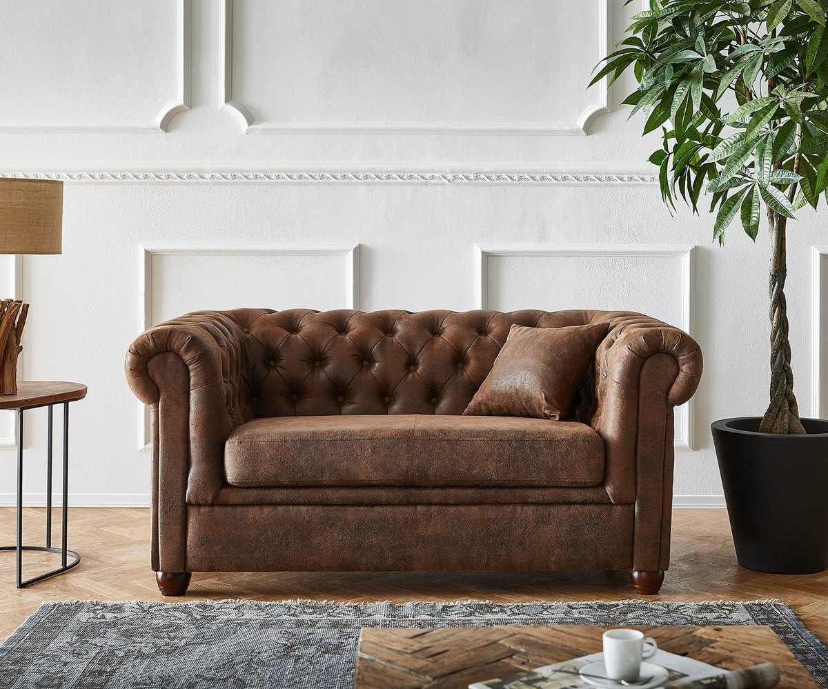 IndiFash Vintage 2- Seater Chesterfield Sofa