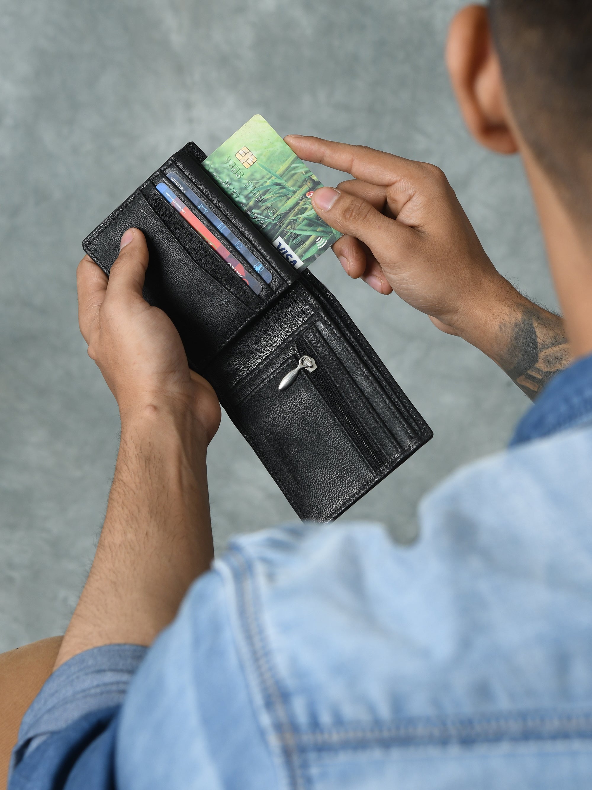 Donovan Mens Wallet thumbnail 3